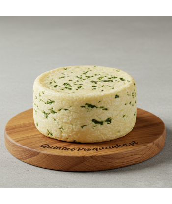 queijo de cabra curado com  urtiga